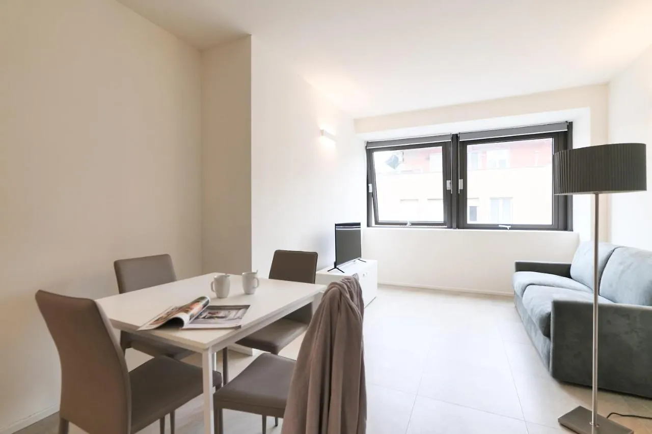 Contempora Apartments - Rosellini 5A Milan 0*,  Italy