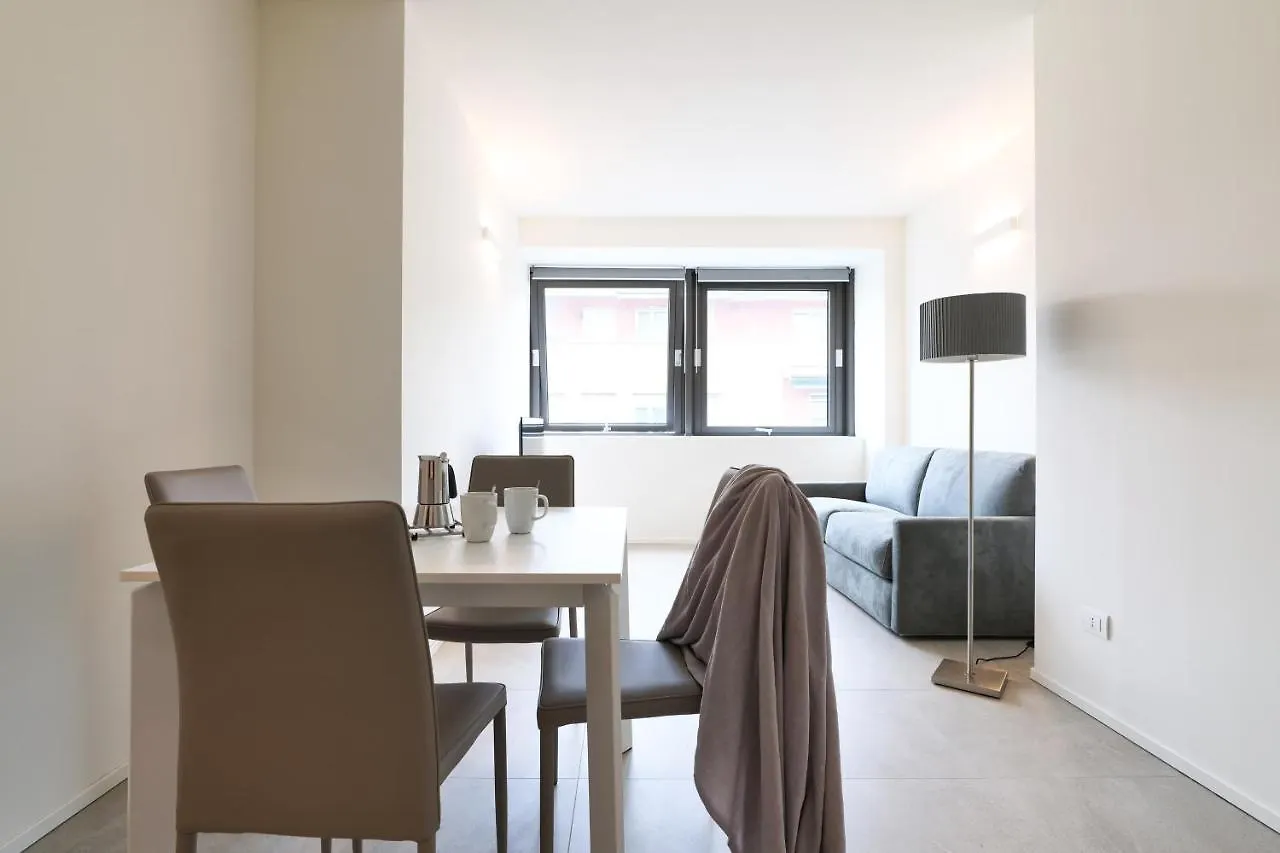 Contempora Apartments - Rosellini 5A Milan 0*,  Italy